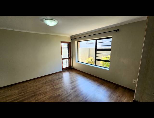 4 BEDROOM FREESTANDING FOR SALE IN MONTE CHRISTO